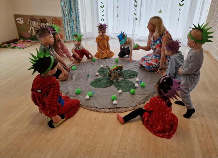 Muzikinis teatralizuotas gimtadienis „Dinozauras Dūdas ieško draugų” (2025)